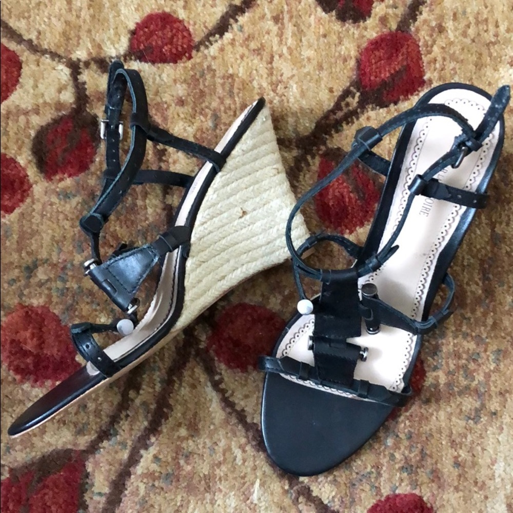 Pour la Victoire Black wedge heels